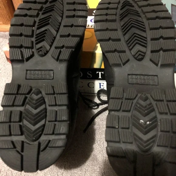 Waterproof boots - Picture 3 of 3